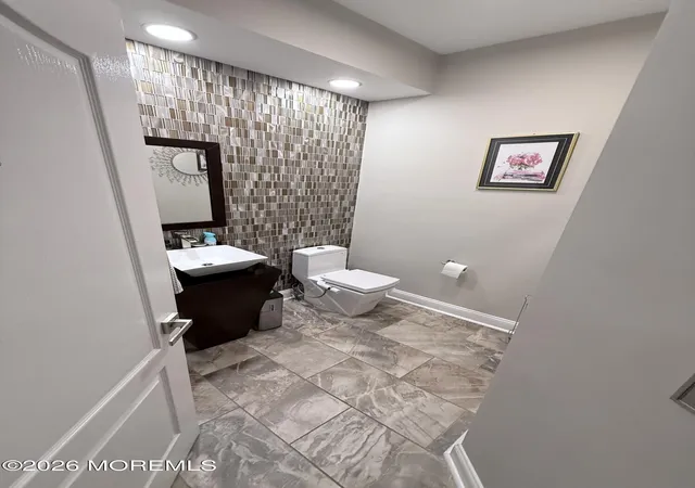 Photo 4 of Single family home for sale at 2 Amanda Ct, Manalapan, NJ 07726 | MLS# 22627315 | Listing updated on 2026-09-16