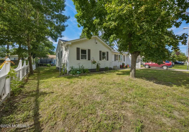 Photo 3 of Sale Pending at 328 Mizzen Ave, Beachwood, NJ 08722 | MLS# 22627344 | Listing updated on 2026-09-16