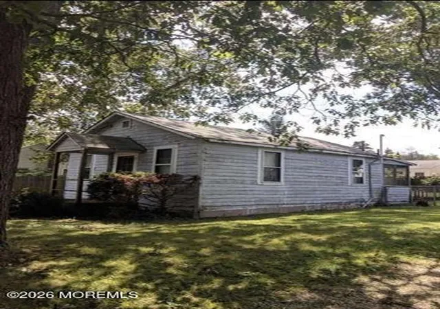 Photo 1 of Single family home for sale at 480 W End Ave, Toms River, NJ 08753 | MLS# 22630576 | Listing updated on 2026-10-23