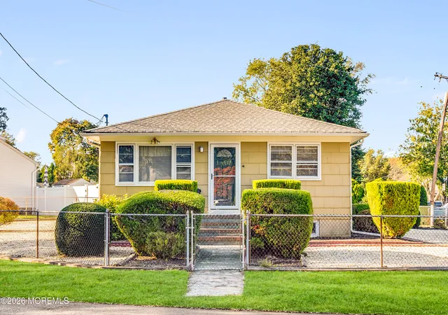 Photo 1 of Single family home for sale at 917 Hollywood Blvd, Point Pleasant Boro, NJ 08742 | MLS# 22634292 | Listing updated on 2026-10-30