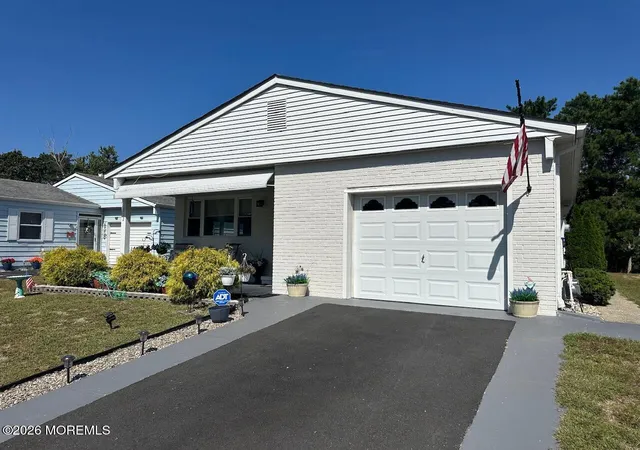 Photo 1 of Single family home for sale at 112 Santiago Dr, Toms River, NJ 08757 | MLS# 22632696 | Listing updated on 2026-10-26