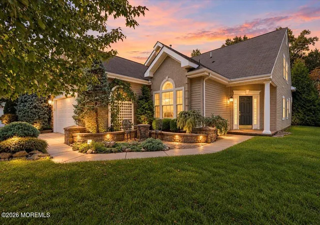 Photo 1 of Single family home for sale at 17 Seminole Ct, Jackson, NJ 08527 | MLS# 22632790 | Listing updated on 2026-10-26