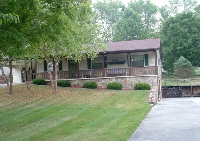 1st image of 311 E Chestnut Hill Rd, Townsend, TN 37882 | MLS# 722468