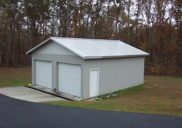 Single Family Residence at 627 Lee Powell Rd, Ten Mile, TN 37880 | MLS# 905753 | | Sold on 2015-08-05