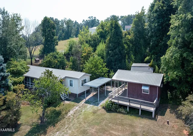 9th image of 835 Holbert Ln, Kodak, TN 37764 | MLS# 1171413