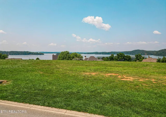 2nd image of 379 Cypress Pointe Dr, Lenoir City, TN 37772 | MLS# 1195068