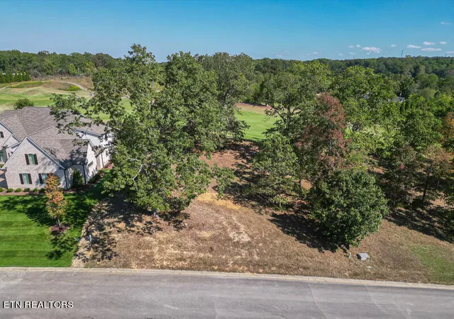 2nd image of 605 Gallery Ct, Lenoir City, TN 37772 | MLS# 1204381