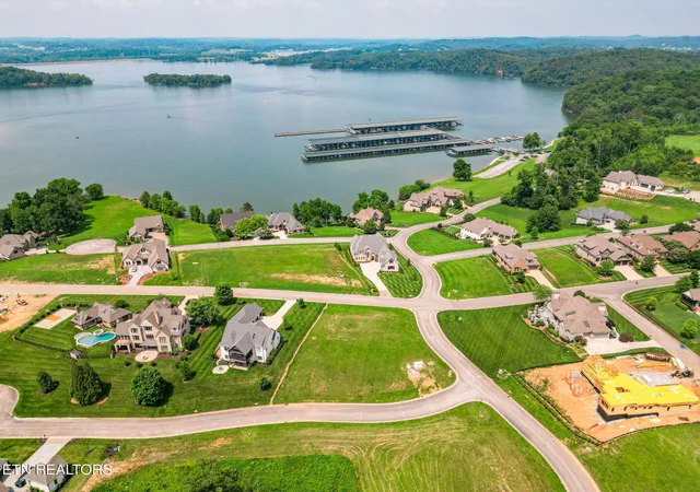 Photo 4 of Land for sale at 210 Beacon Ct, Lenoir City, TN 37772 | MLS# 1212466 | Listing updated on 2026-10-06