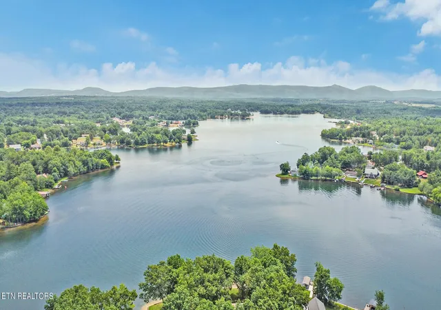 3rd image of 8735, 8739 Cherokee Tr, Crossville, TN 38572 | MLS# 1215145