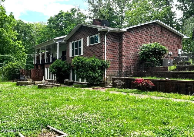 2nd image of 739 Sherwood Dr, Rockwood, TN 37854 | MLS# 1219430