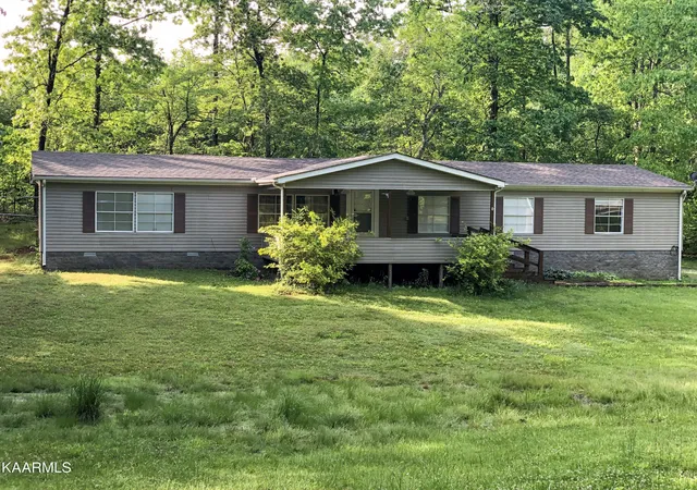 Photo 2 of Sale Pending at 760 Poplar Dr, Crossville, TN 38571 | MLS# 1227859 | Listing updated on 2024-08-22
