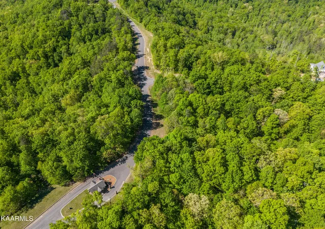 3rd image of 815 Eastridge Pass, Monterey, TN 38574 | MLS# 1235755