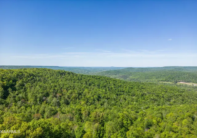 7th image of 1075 Eastridge Pass, Monterey, TN 38574 | MLS# 1235738