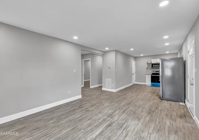 3rd image of 106 S 5Th St, Maryville, TN 37804 | MLS# 1236366