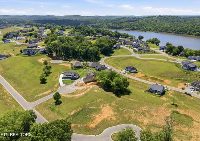 3rd image of 3347 Chestnut Ln, Loudon, TN 37774 | MLS# 1242585