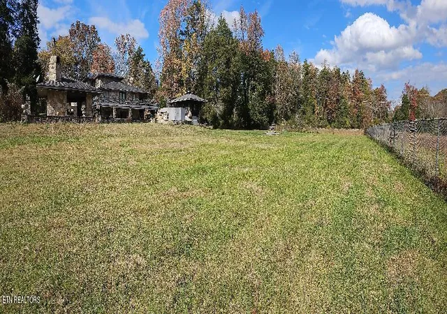2nd image of 1013 Oliver Springs Hwy, Clinton, TN 37716 | MLS# 1244458