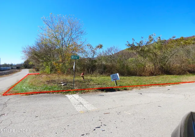 1st image of 822 Renfro Rd, Harriman, TN 37748 | MLS# 1245156