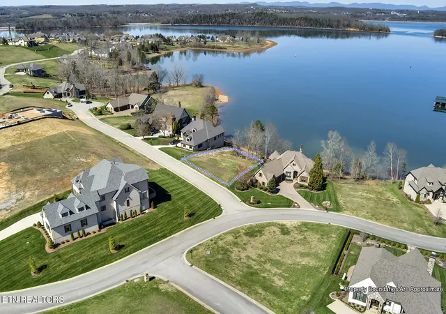 3rd image of 204 Cypress Pointe Dr, Lenoir City, TN 37772 | MLS# 1255641