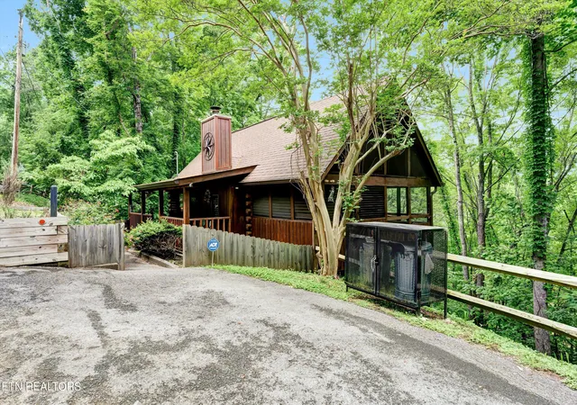 Photo 1 of Single family home for sale at 1748 Ridgecrest Dr, Sevierville, TN 37876 | MLS# 1263376 | Listing updated on 2026-10-16
