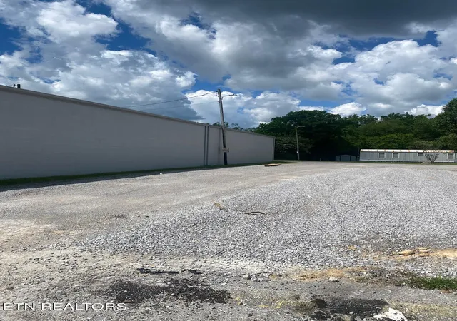 Photo 2 of Land for sale at 1215 W Avenue Ave, Crossville, TN 38555 | MLS# 1263449 | Listing updated on 2026-05-06