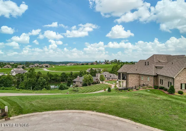2nd image of 962 Commodore Dr, Lenoir City, TN 37772 | MLS# 1272012