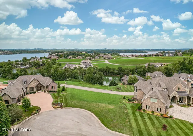 3rd image of 962 Commodore Dr, Lenoir City, TN 37772 | MLS# 1272012