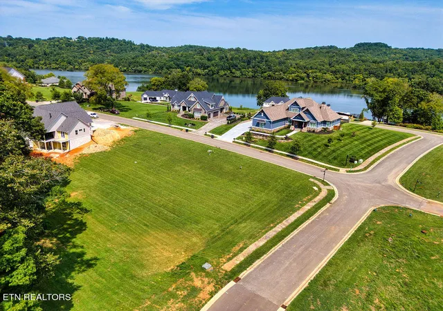 Photo 4 of Sale Pending at 4394 Persimmon Ridge, Loudon, TN 37774 | MLS# 1273348 | Listing updated on 2026-07-31
