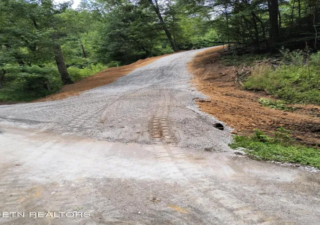 Photo 4 of Land for sale at Ashe Cabin Holw Rd, Harriman, TN 37748 | MLS# 1276690 | Listing updated on 2026-09-16