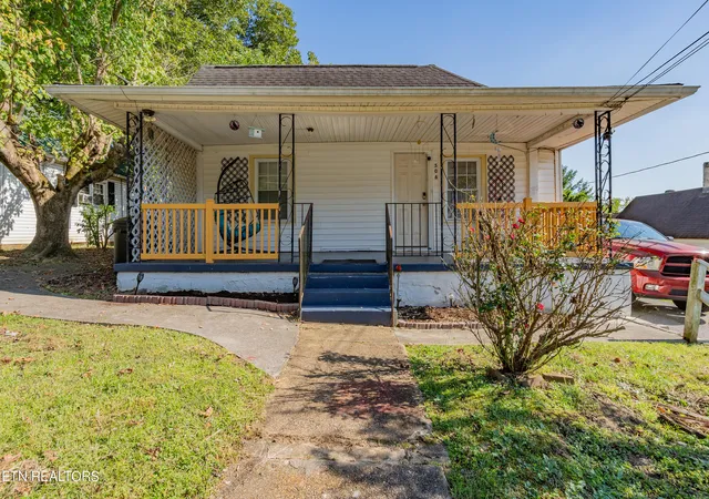 1st image of 506 E Prospect St, La Follette, TN 37766 | MLS# 1278760