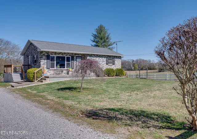 2nd image of 1506 W Cunningham Rd, Seymour, TN 37865 | MLS# 1279388