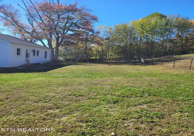 Photo 3 of Single family home for sale at 2103 Old Callahan Dr, Knoxville, TN 37912 | MLS# 1282458 | Listing updated on 2026-04-26