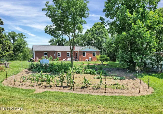 Photo 4 of Single family home for sale at 6460 Dalton Pike, Cleveland, TN 37323 | MLS# 1284050 | Listing updated on 2026-08-17