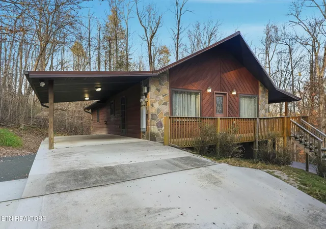 Photo 1 of Single family home for sale at 320 Muscadine Ct, Sevierville, TN 37876 | MLS# 1288495 | Listing updated on 2026-09-25