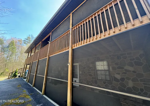 Photo 3 of Single family home for sale at 320 Muscadine Ct, Sevierville, TN 37876 | MLS# 1288495 | Listing updated on 2026-09-25