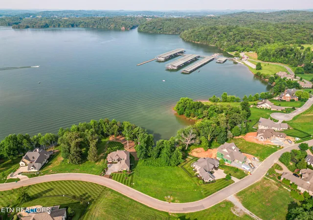4th image of 17394 Lighthouse Pointe Dr, Lenoir City, TN 37772 | MLS# 1289452