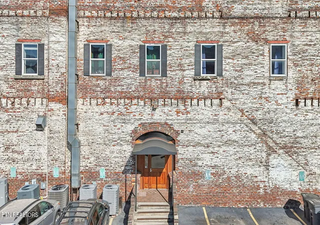 Photo 3 of Condo for sale at 105 W Jackson Ave #1, Knoxville, TN 37902 | MLS# 1290273 | Listing updated on 2026-06-19