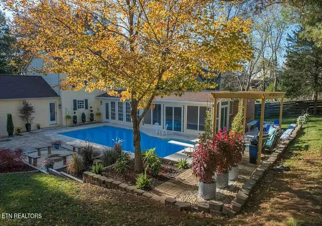 Photo 3 of Sale Pending at 1716 Capistrano Dr, Knoxville, TN 37922 | MLS# 1290427 | Listing updated on 2026-07-21