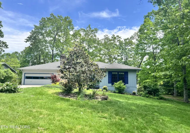 Photo 2 of Single family home for sale at 124 Canterbury Dr, Crossville, TN 38558 | MLS# 1293658 | Listing updated on 2026-09-05