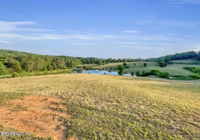 Photo 3 of Sale Pending at 334 Enclave Way, Kingston, TN 37763 | MLS# 1295453 | Listing updated on 2026-09-23