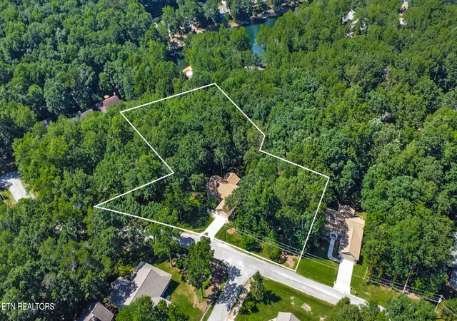 Photo 4 of Single family home for sale at 207 Overlook Ln, Crossville, TN 38558 | MLS# 1296003 | Listing updated on 2026-09-17