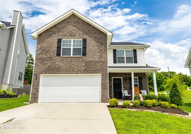 Photo 2 of Single family home for sale at 5811 Rain Cloud Rd, Knoxville, TN 37918 | MLS# 1305573 | Listing updated on 2025-12-30