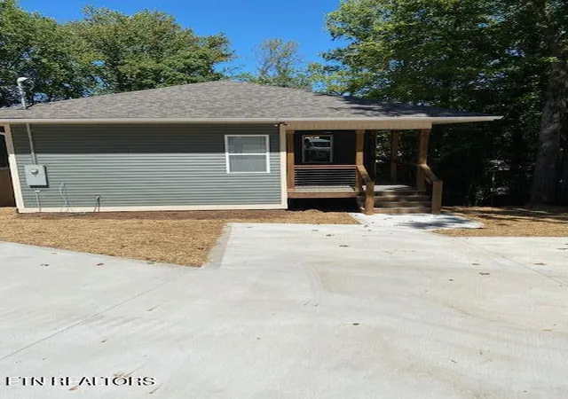 Photo 3 of Single family home for sale at 1831 Granville Ter, Knoxville, TN 37915 | MLS# 1313671 | Listing updated on 2026-09-14
