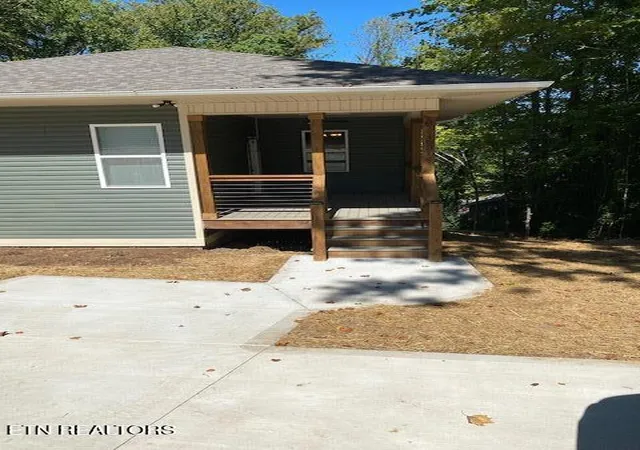 Photo 4 of Single family home for sale at 1831 Granville Ter, Knoxville, TN 37915 | MLS# 1313671 | Listing updated on 2026-09-14