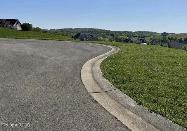 2nd image of 568 Hawks Bend, Loudon, TN 37774 | MLS# 1299025