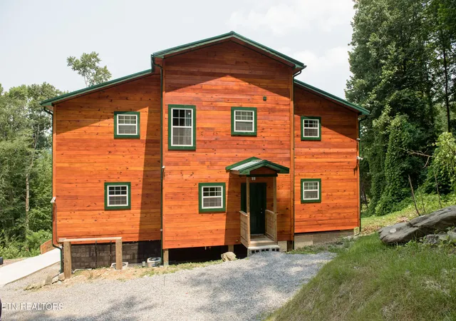 3rd image of 363 Lewis Clabo Rd, Gatlinburg, TN 37738 | MLS# 1300863