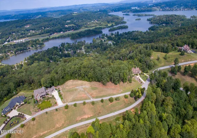 Photo 4 of Sale Pending at 139 Highland Reserve Way, Kingston, TN 37763 | MLS# 1300513 | Listing updated on 2025-10-07