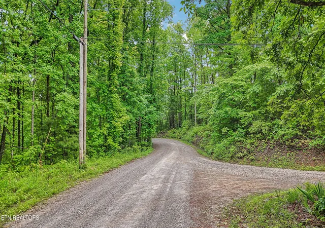 4th image of 1852 Oakwood Rd, Walland, TN 37886 | MLS# 1300924