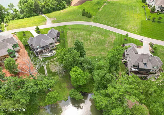 19th image of 17188 Lighthouse Point Dr, Lenoir City, TN 37772 | MLS# 1301658