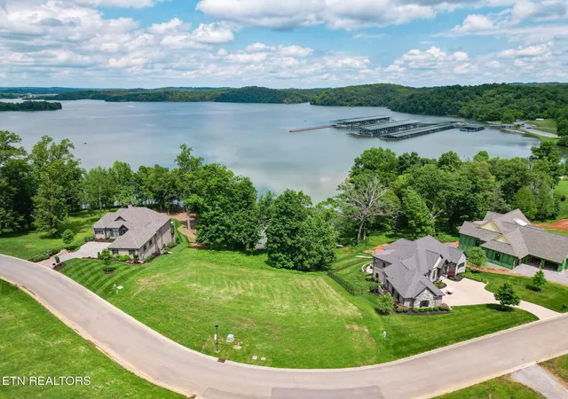 2nd image of 17188 Lighthouse Point Dr, Lenoir City, TN 37772 | MLS# 1301658