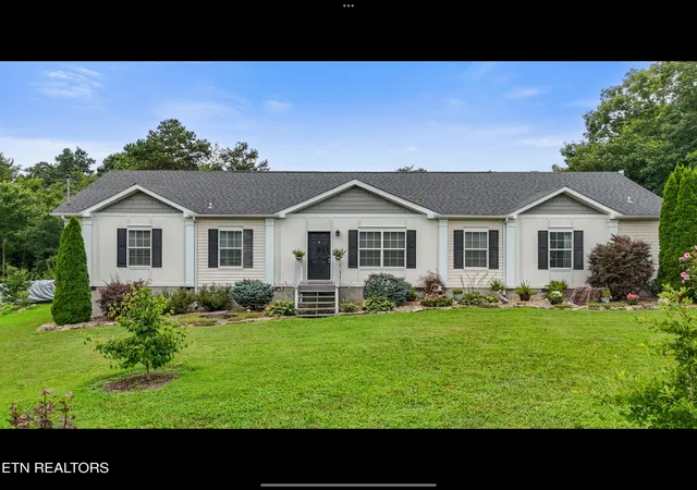3rd image of 318 Deer Trail Dr, Dandridge, TN 37725 | MLS# 1302515